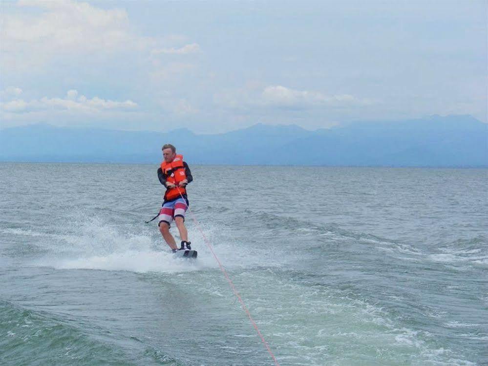 Blue Zebra Island Lodge Senga Екстер'єр фото