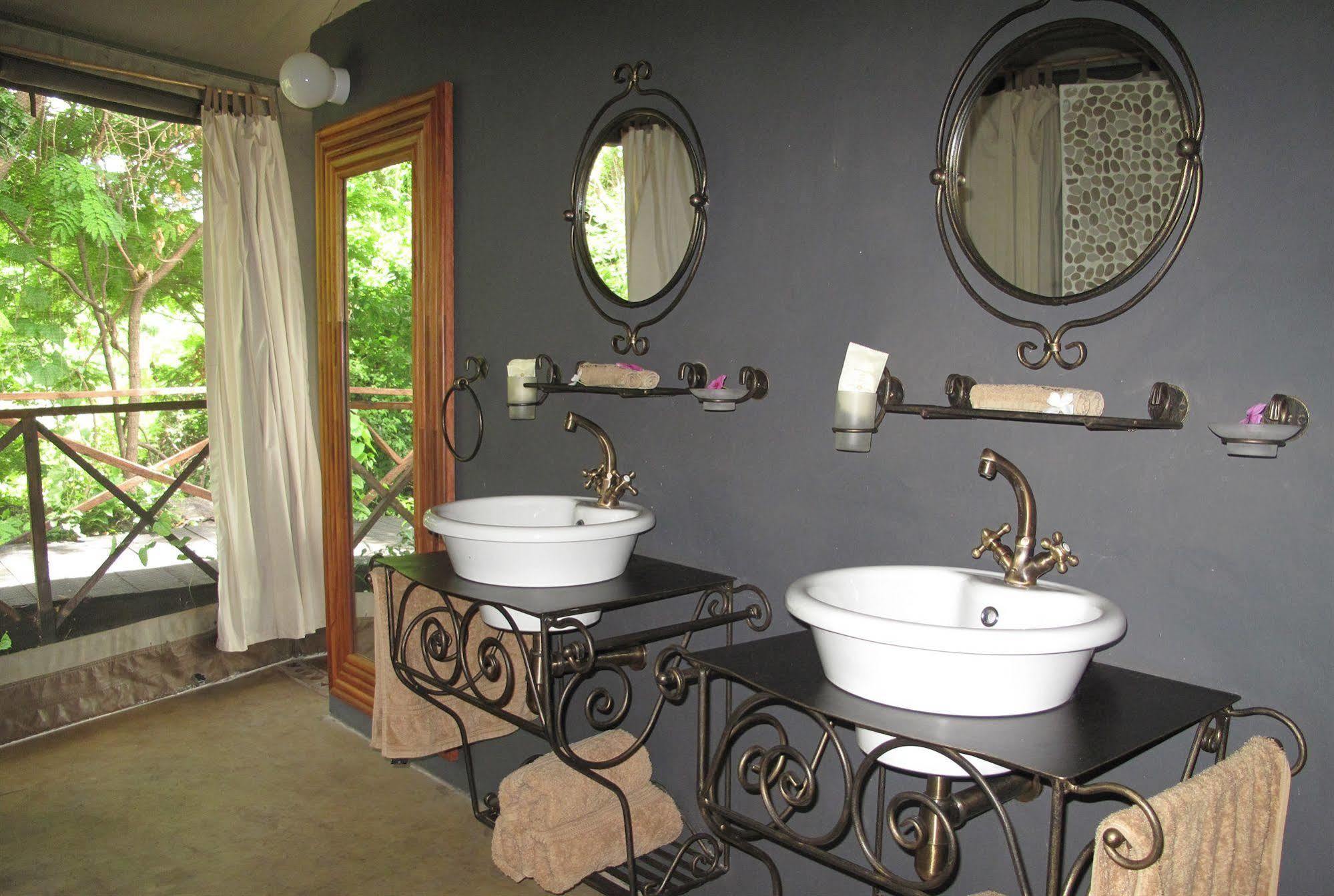 Blue Zebra Island Lodge Senga Екстер'єр фото
