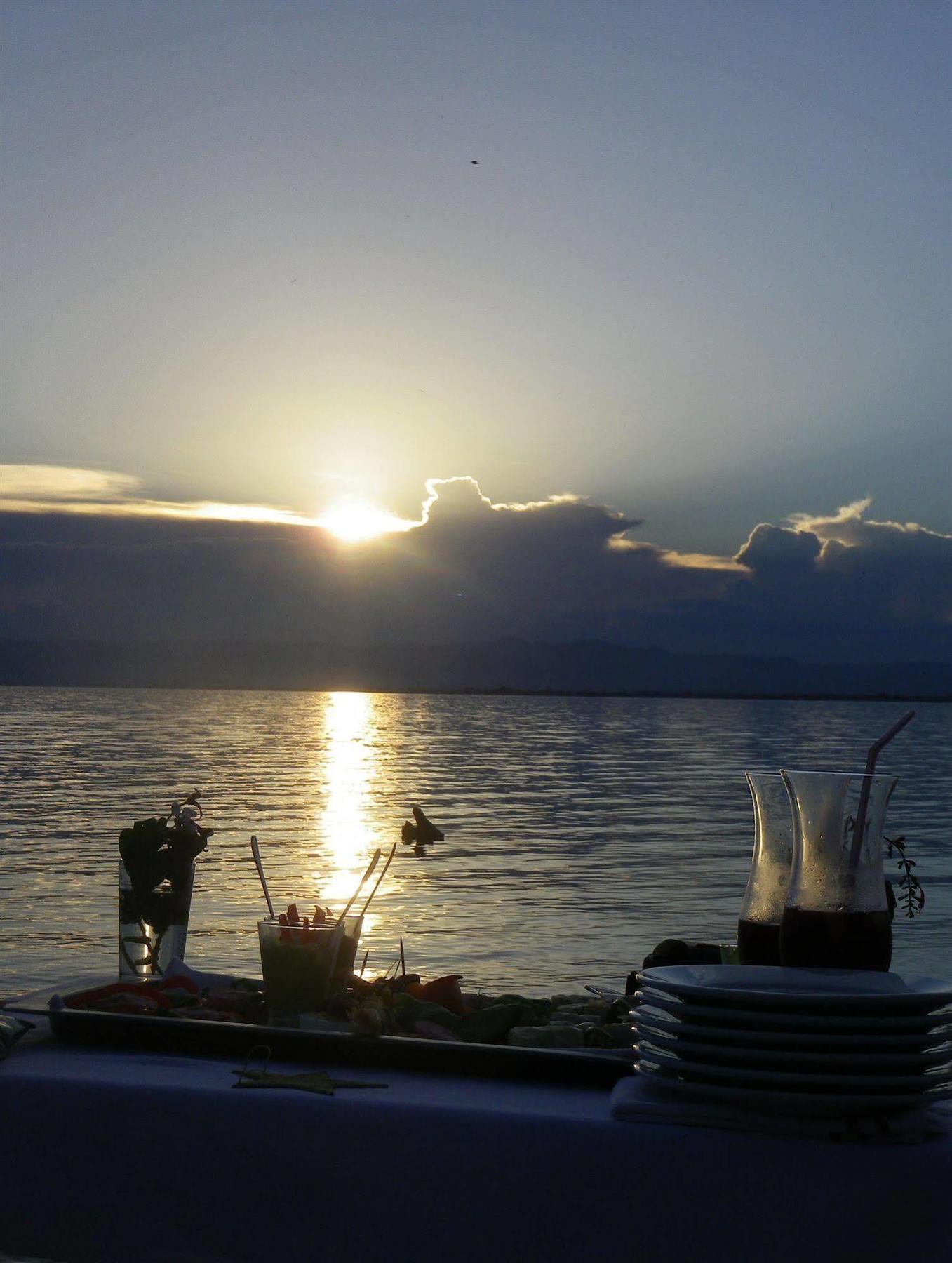 Blue Zebra Island Lodge Senga Екстер'єр фото