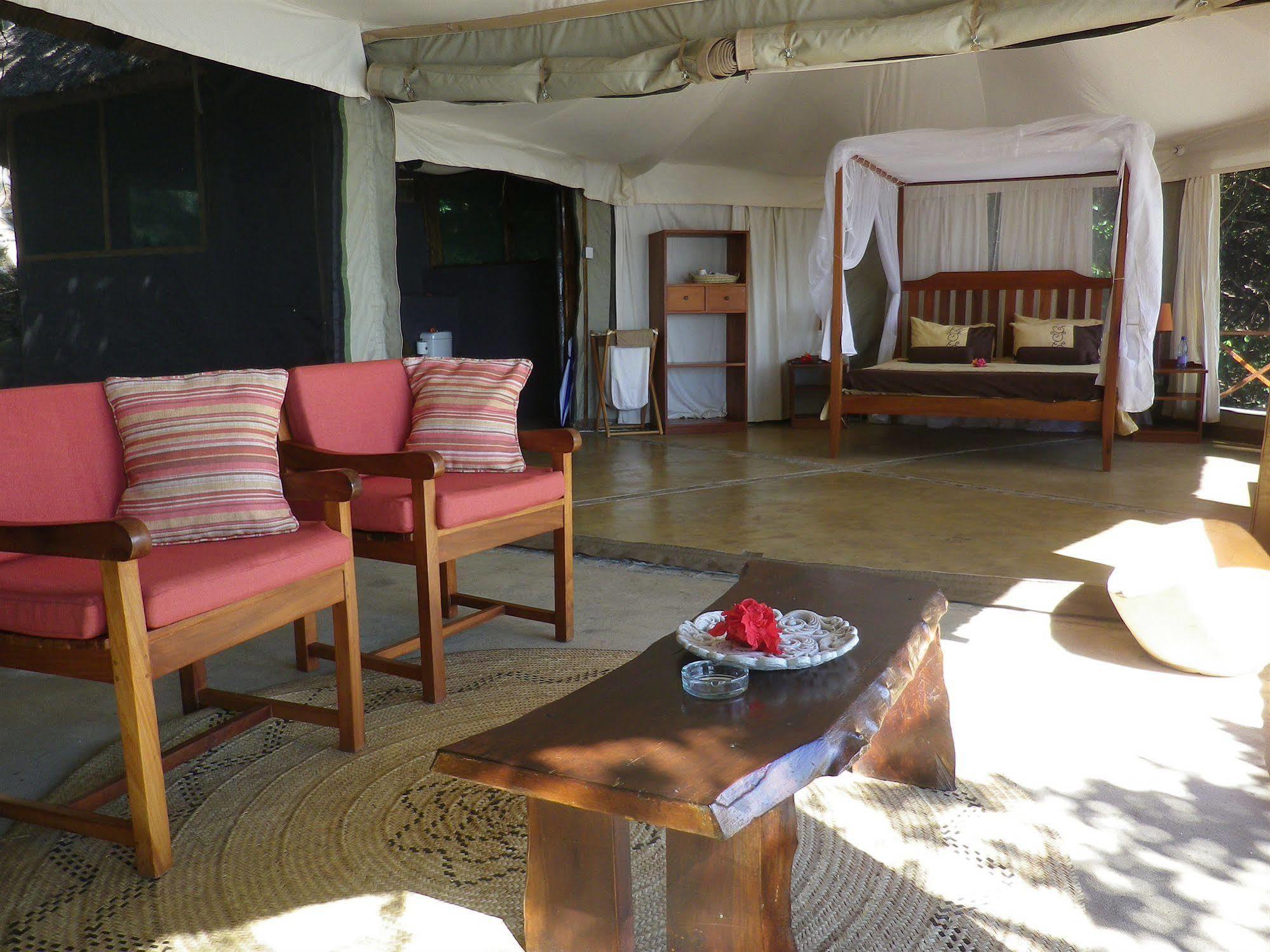 Blue Zebra Island Lodge Senga Екстер'єр фото