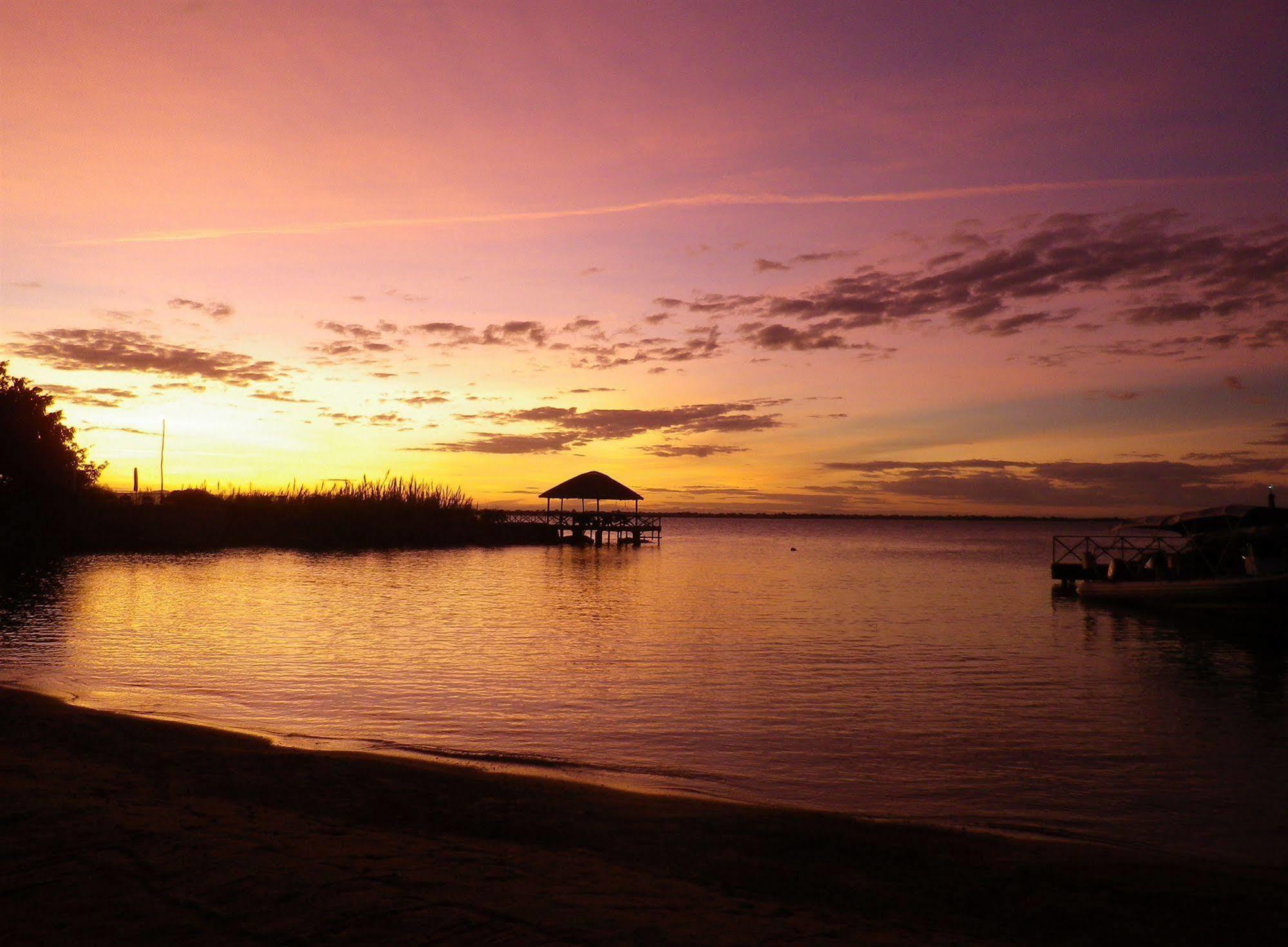 Blue Zebra Island Lodge Senga Екстер'єр фото