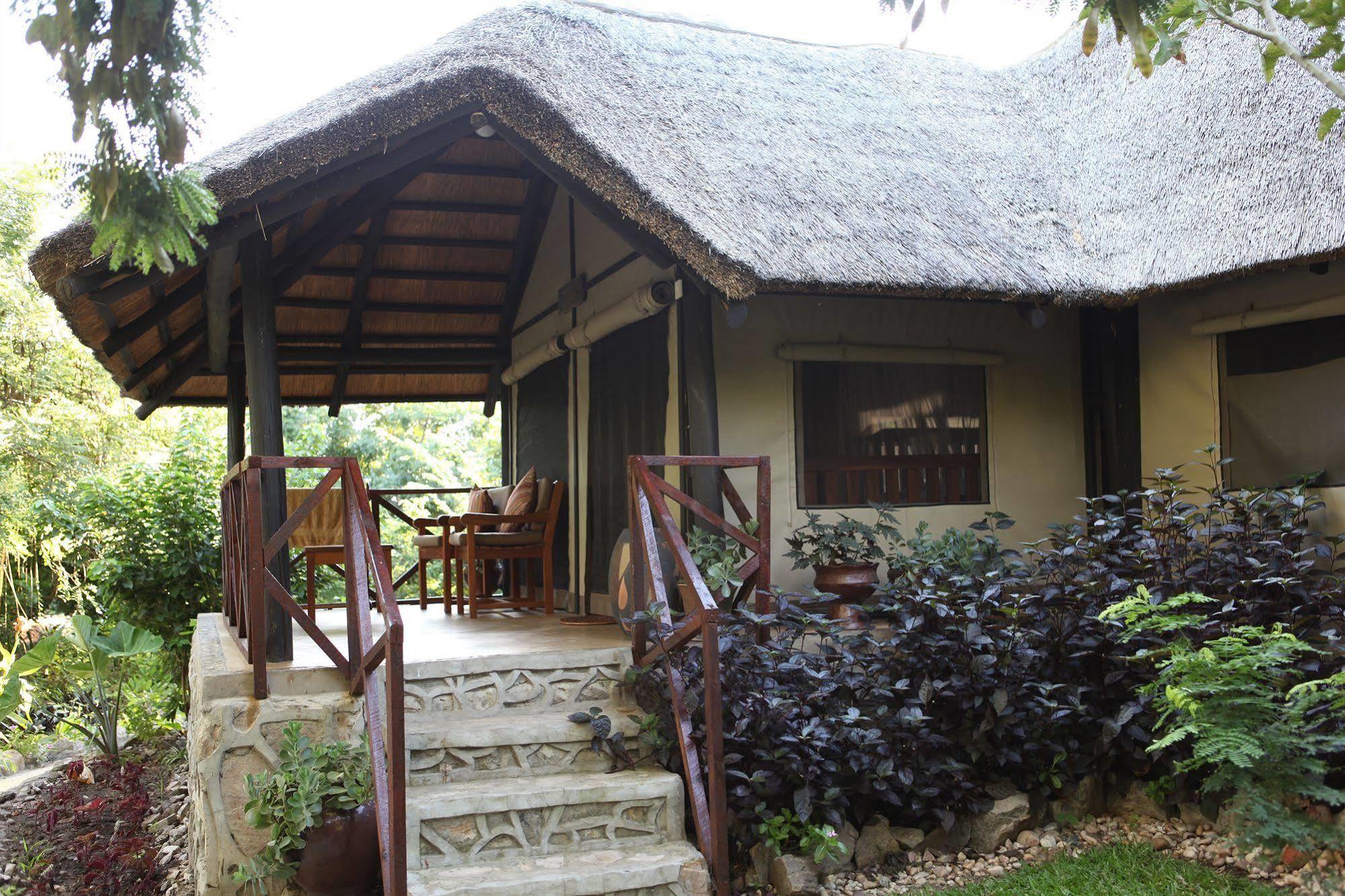 Blue Zebra Island Lodge Senga Екстер'єр фото